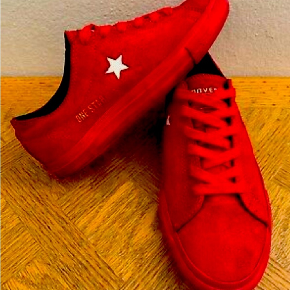 Converse one⭐️star target limited edition.